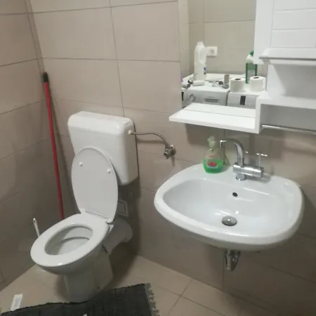 Apartma Burjuca Apartment *